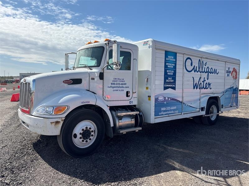 Camion boissons Peterbilt 330 — occasion 2019
