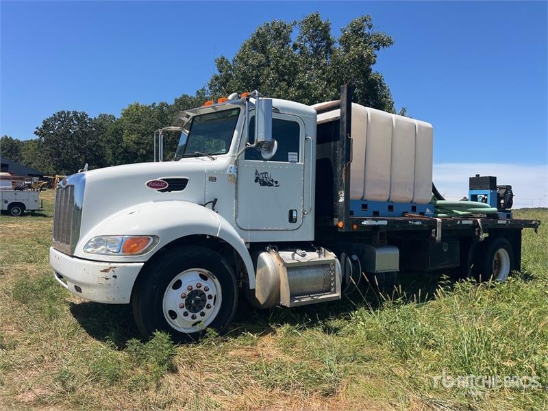 Peterbilt 337