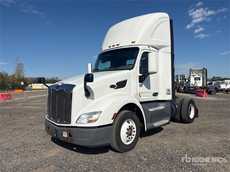 Tracteur routier Peterbilt 579 4x2 S/A Day Cab — occasion 2017