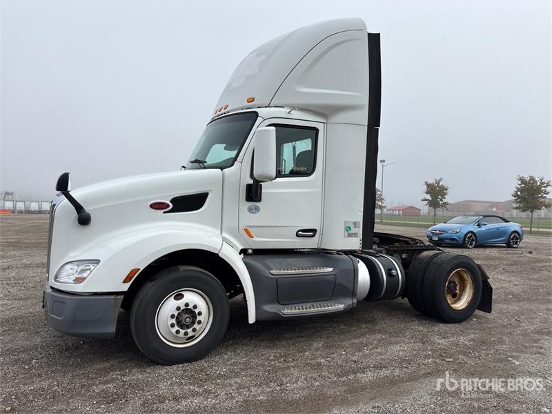 Tracteur routier Peterbilt 579 4x2 S/A Day Cab — occasion 2017