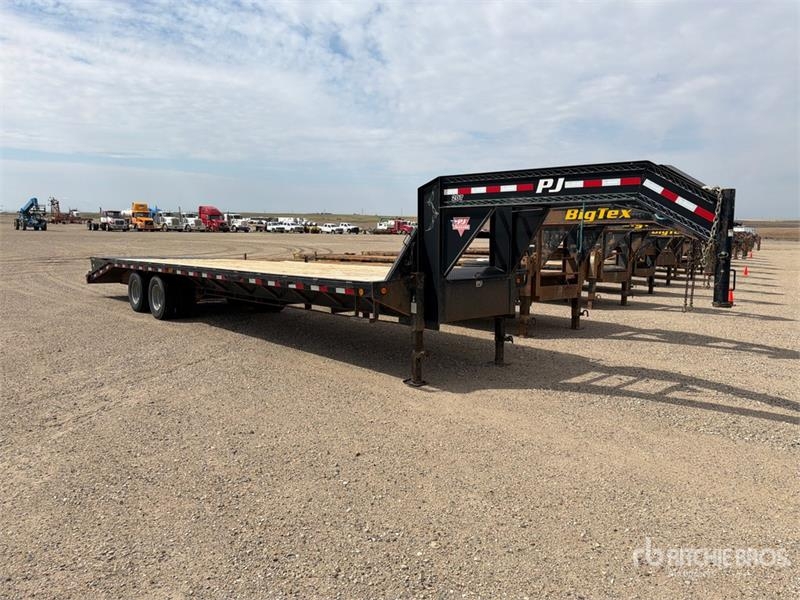 PJ Trailers Trailers 32 ft T/A Gooseneck Equipment Tr