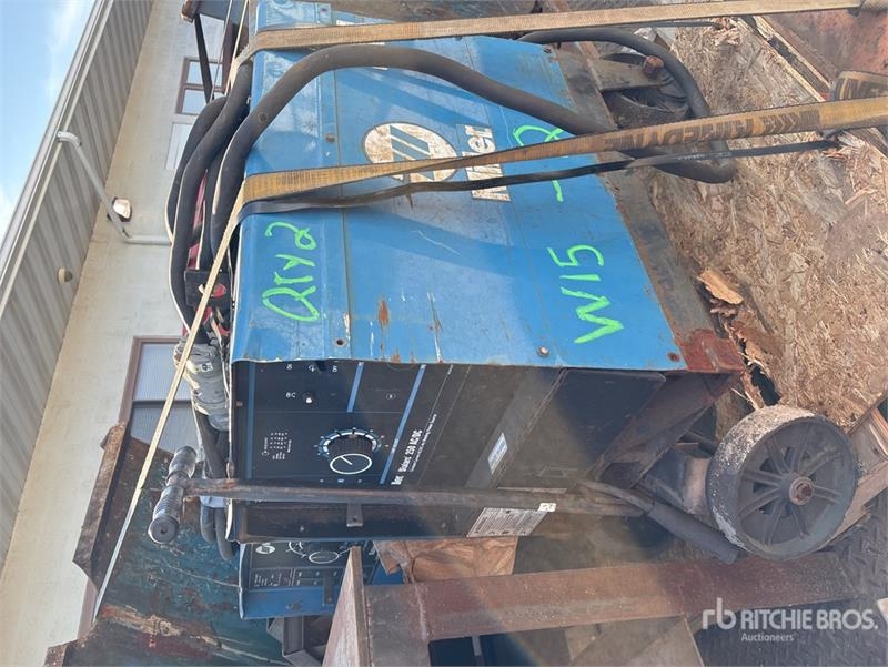 Poste à souder Quantity of (2) Welders Welder — occasion