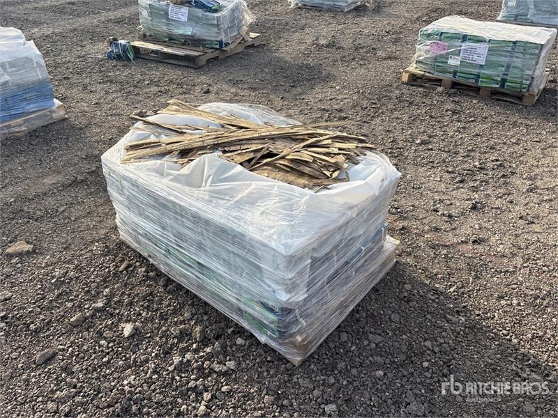 Saleuse Quantity of (50) Boxes of 5/8 in x 12 in Anchor Bo — occasion