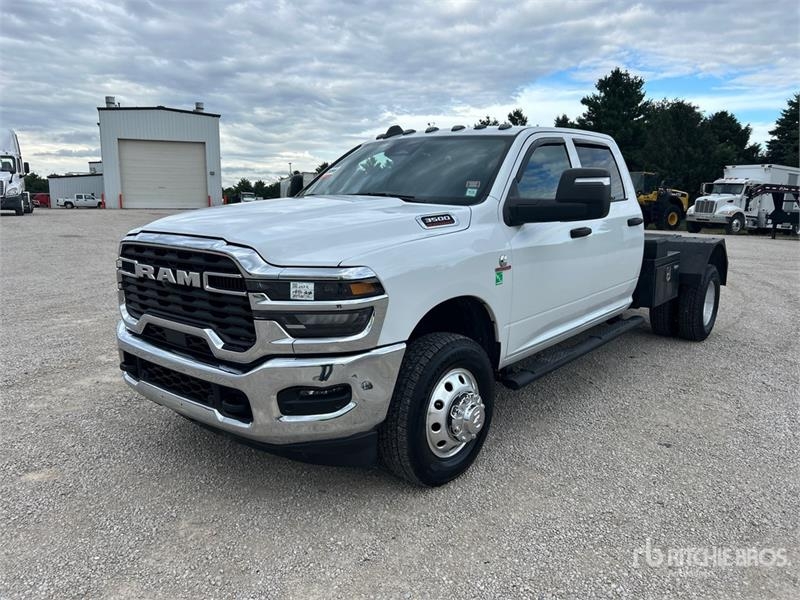 Tracteur routier RAM 3500 4x4 Crew Cab Versatile Hauler — occasion 2025
