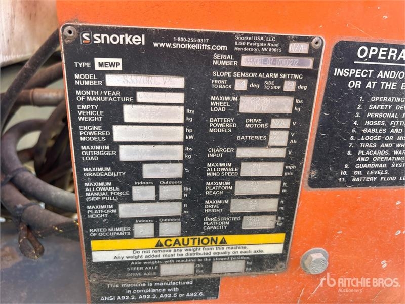 Nacelle à ciseaux Snorkel S3370RT 4x4 Diesel Rough Terrain — occasion 2017, 831 h