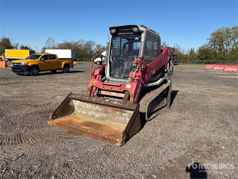 Chargeuse compacte Takeuchi TL10V2-CRH Two-Speed Compact Track — occasion 2017, 3 679 h