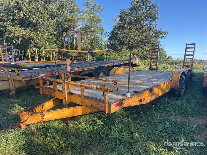Utility 20 ft T/A Flatbed Trailer