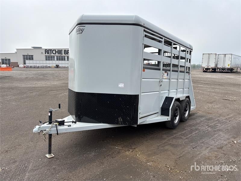 Remorque bétaillère VALLEY TRAILERS 12 ft 7 in T/A Livestock — occasion 2026