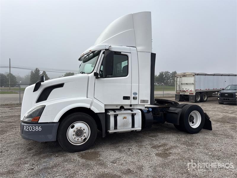 Tracteur routier Volvo VNL — occasion 2018