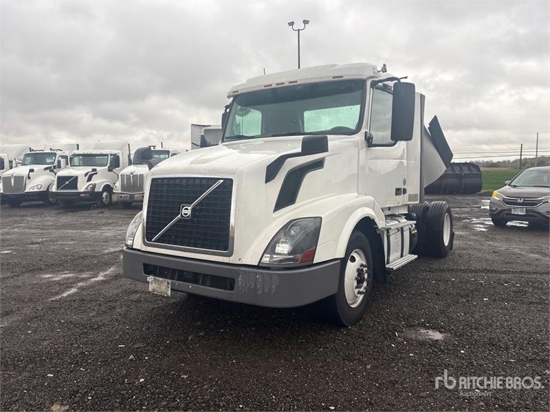 Tracteur routier Volvo VNL — occasion 2017