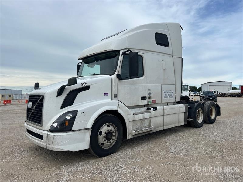 Tracteur routier Volvo VNL670 — occasion 2018