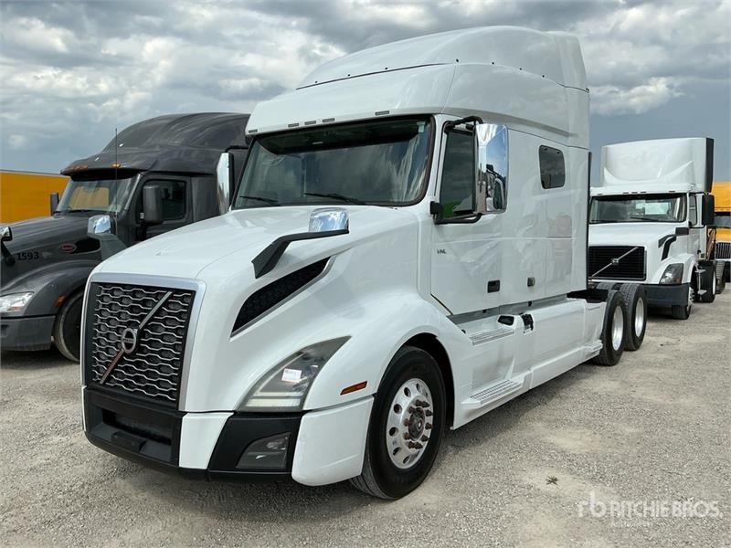 Tracteur routier Volvo VNL740 — occasion 2019