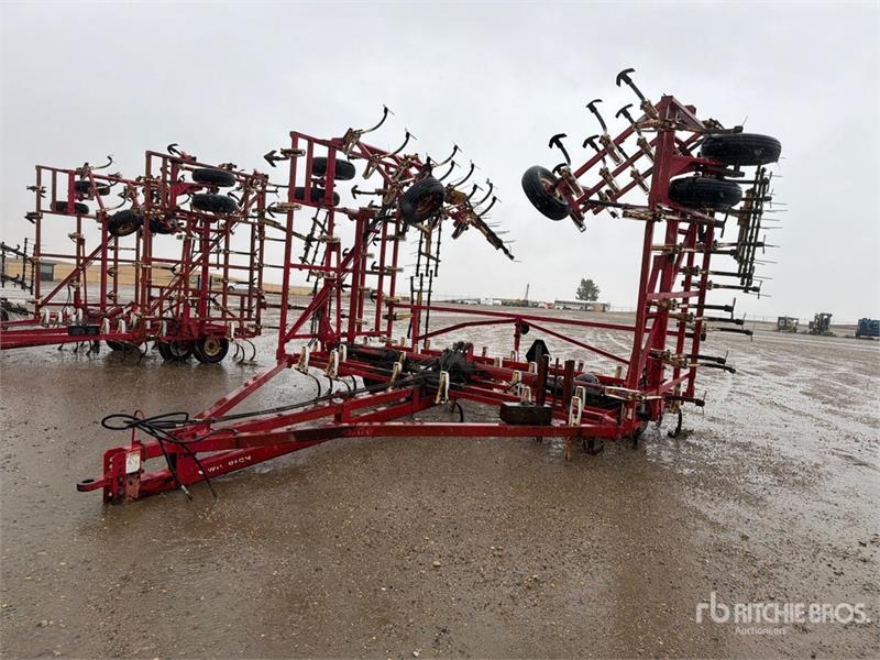 Déchaumeur Wil-Rich 35 ft Cultivator — occasion