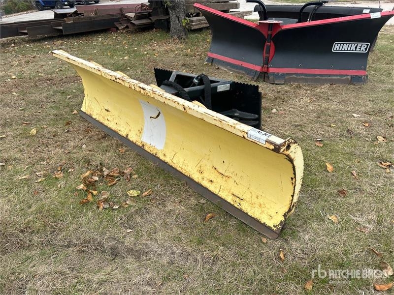 Chasse-neige Wolf 96 in Skid Steer Snow Blade — occasion