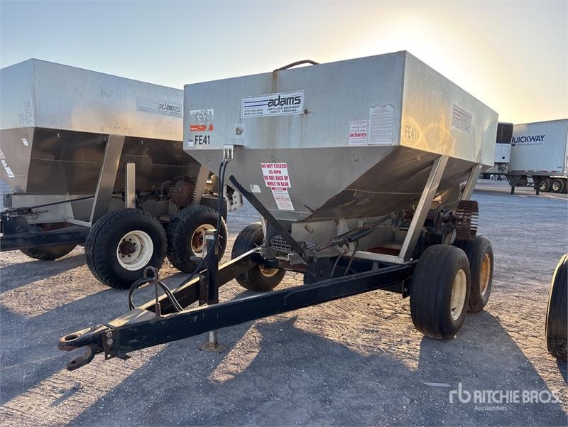 Tonne à lisier Adams T/A Fertilizer Spreader — occasion