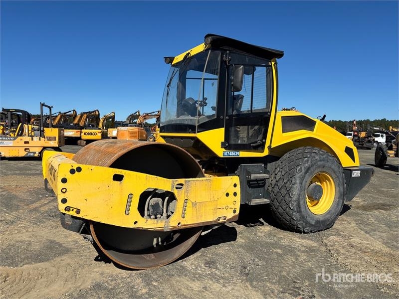 Rouleau monocylindre Bomag BW211D-5 Smooth Drum Compactor — occasion 2018, 1 455 h