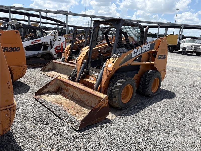 CASE SR220 Skid Steer