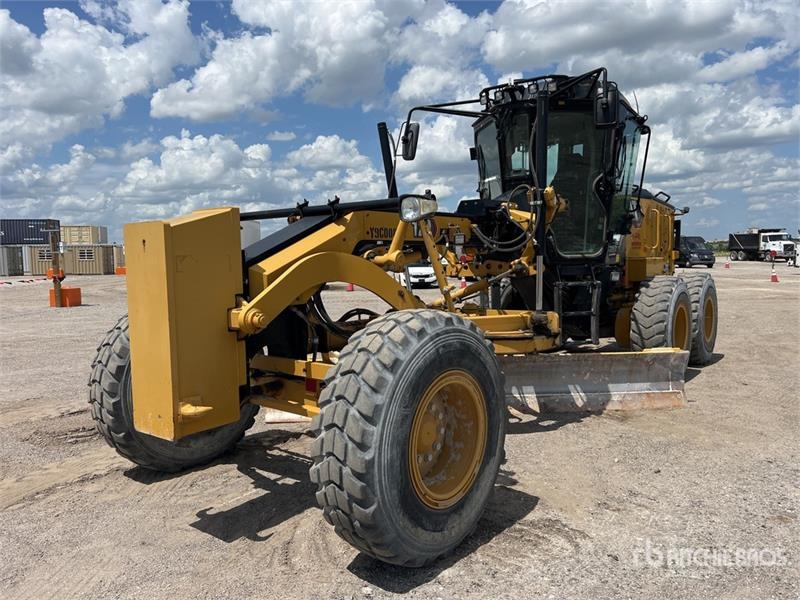 Niveleuse Caterpillar 120 — occasion 2020, 6 421 h