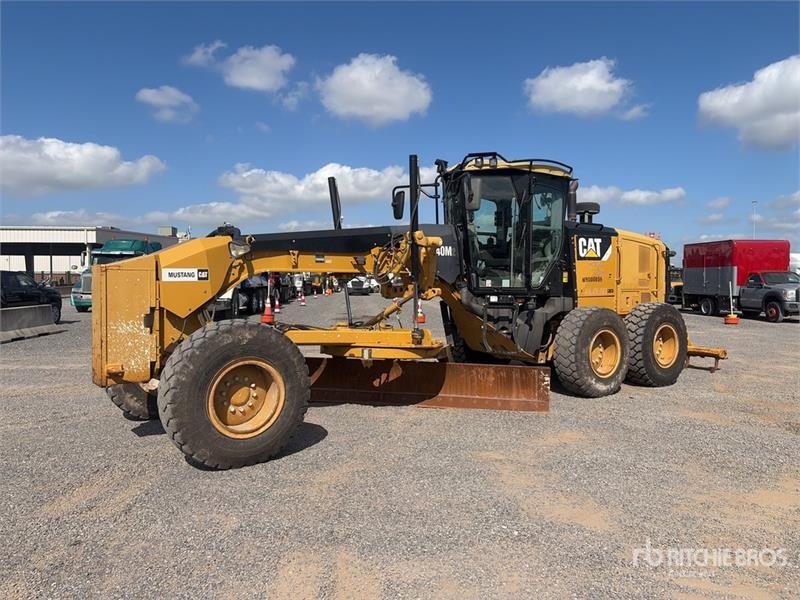 CAT 140M2