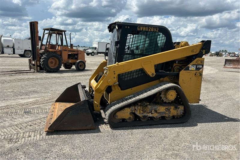 Chargeuse compacte Caterpillar 249D — occasion 2019, 2 716 h
