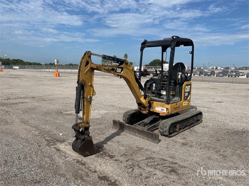 Mini-pelle Caterpillar 302CR — occasion 2020, 2 723 h