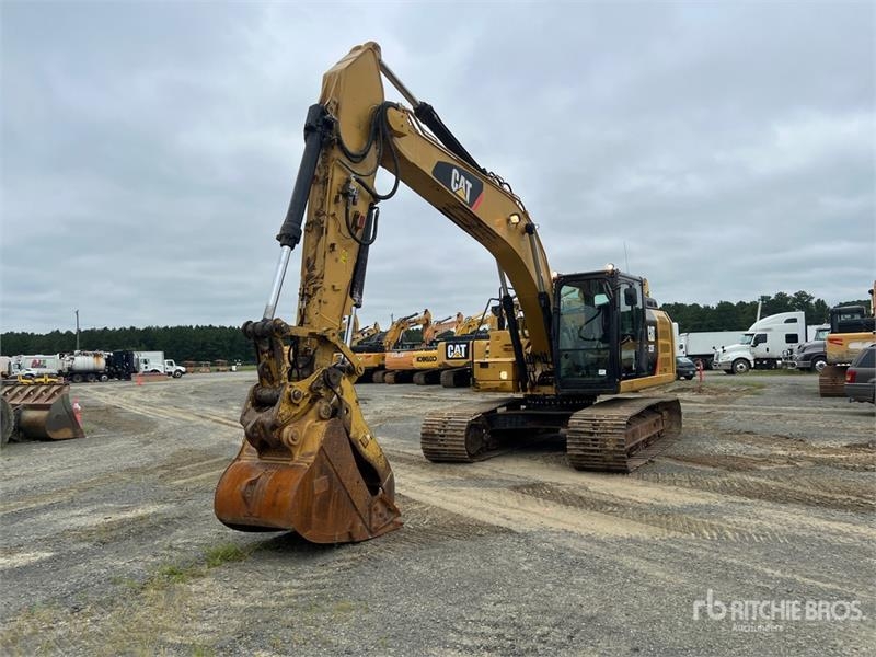 Pelle sur chenilles Caterpillar 323F L — occasion 2015, 10 749 h