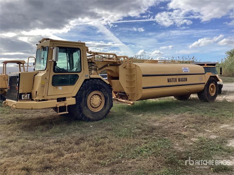 Camion citerne Caterpillar 613C Water Wagon — occasion 2006