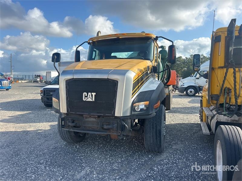 Hydrocureur Caterpillar 660S 6x4 Vacuum Tanker — occasion 2014