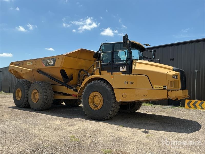Tombereau articulé Caterpillar 745 — occasion 2019, 8 549 h