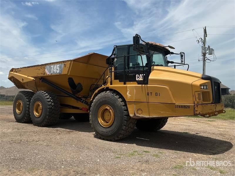 Tombereau articulé Caterpillar 745 — occasion 2019, 8 337 h
