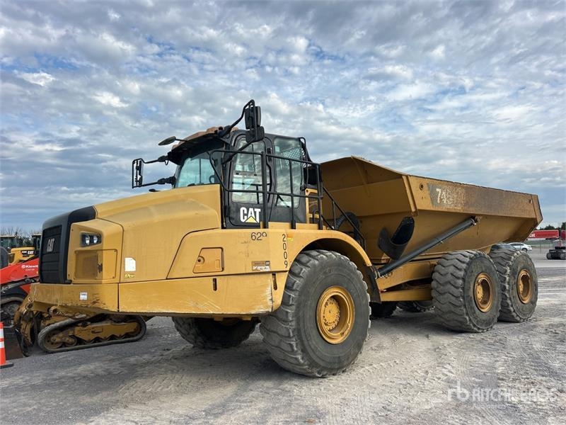 CAT 745