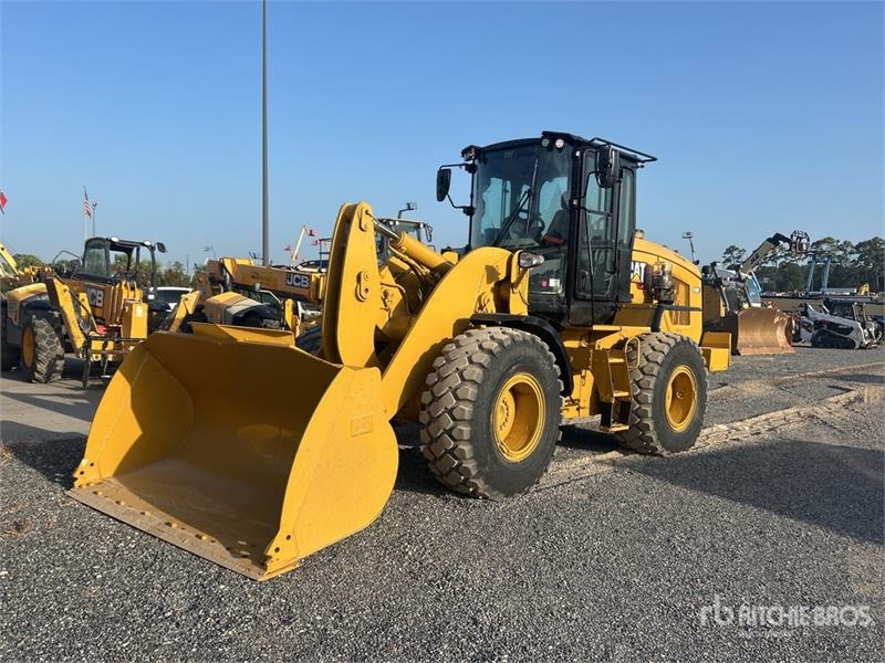 CAT 930M