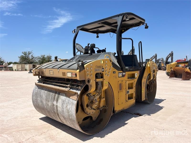 CAT CB64B