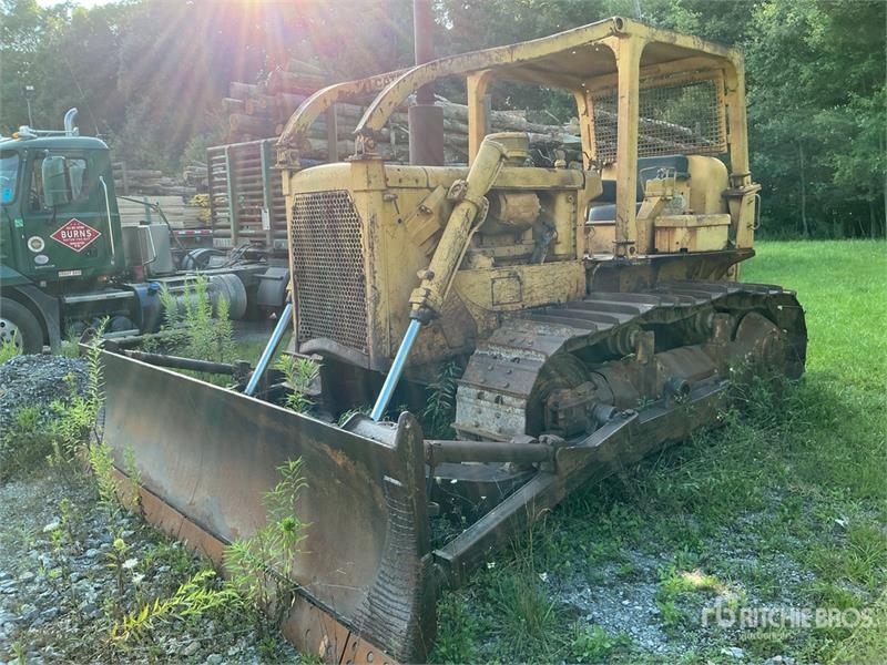 CAT D6