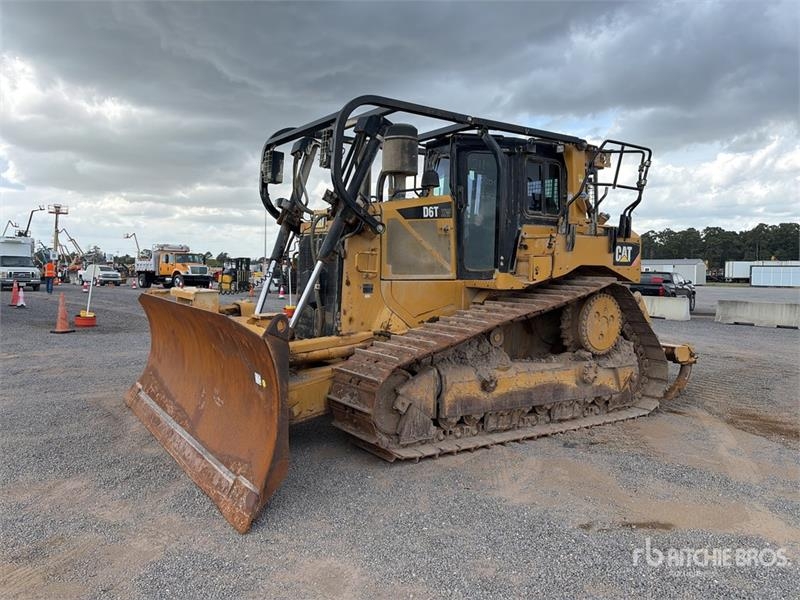 CAT D6T XW