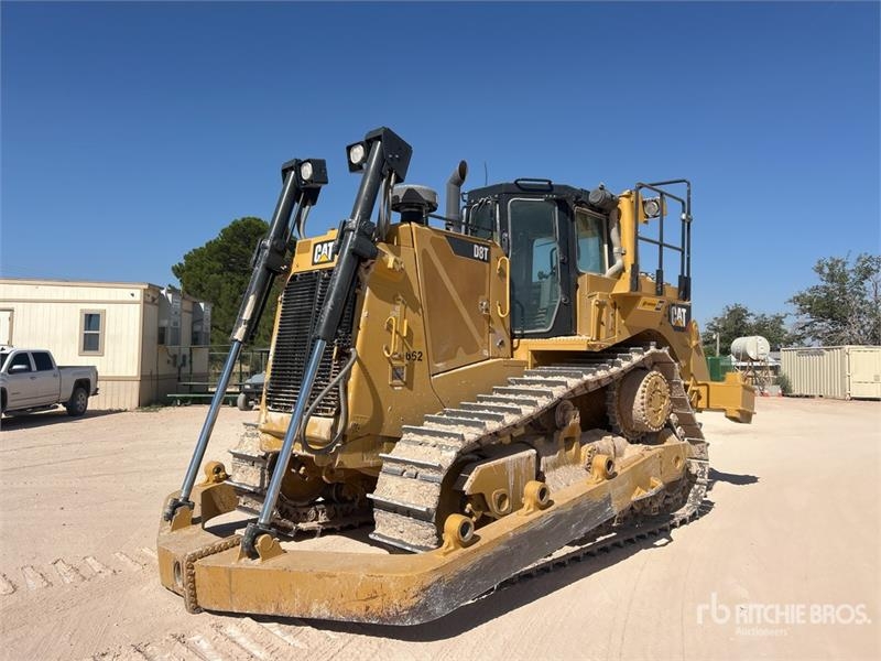 CAT D8T