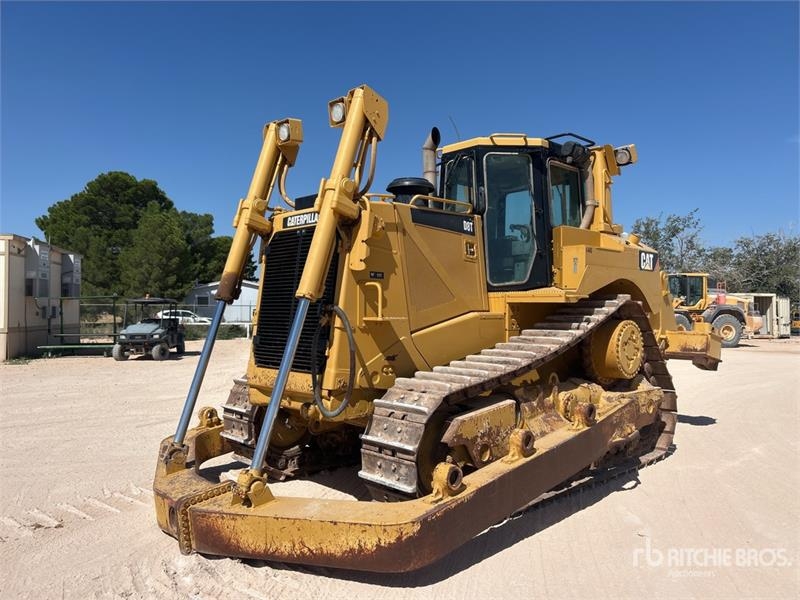 CAT D8T