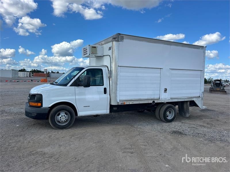 Camion fourgon Chevrolet 4500 4x2 Van — occasion 2015