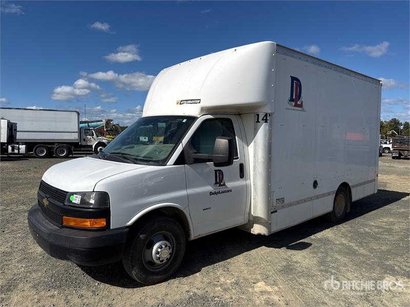 Camion fourgon Chevrolet Express G3500 — occasion 2021