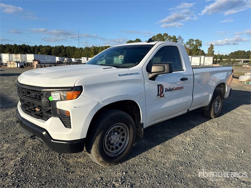 Fourgon utilitaire Chevrolet Silverado 1500 4x2 Pickup — occasion 2024