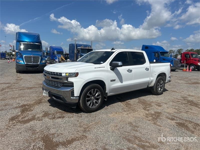 Fourgon utilitaire Chevrolet Silverado 1500 Texas Edition 4x2 Crew Cab Pickup — occasion 2021