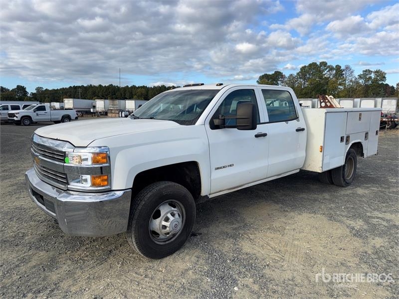 Utilitaire benne Chevrolet Silverado 2500HD 4x2 Crew Cab Utility — occasion 2015
