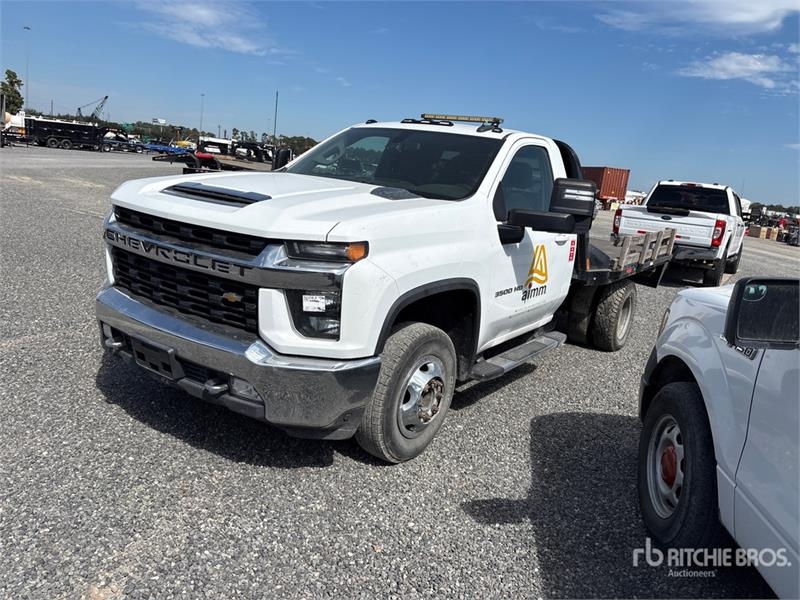 Camion plateau Chevrolet Silverado 3500HD — occasion 2022