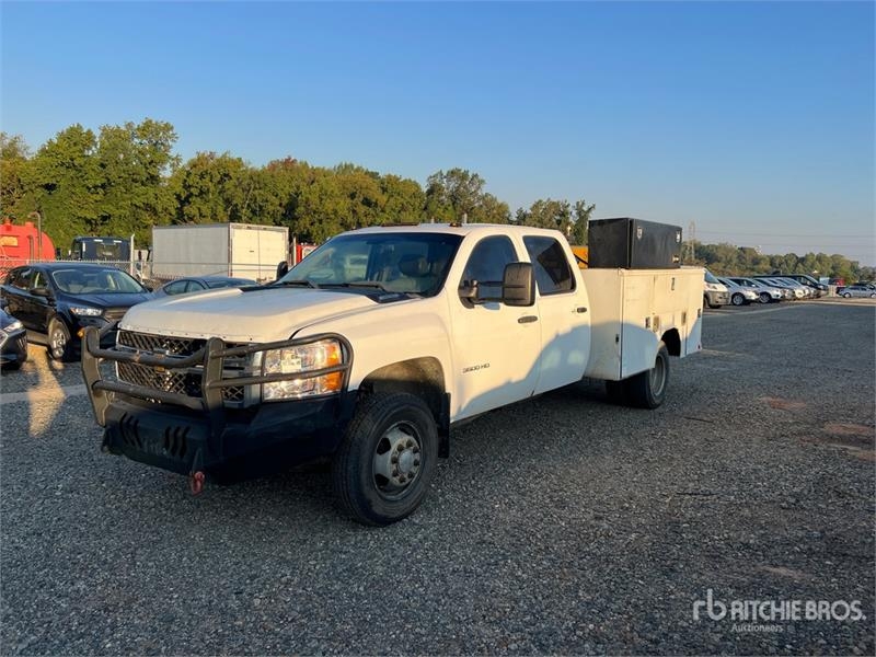 Camion municipal Chevrolet Silverado 3500HD — occasion 2012