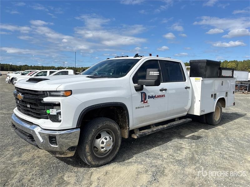 Utilitaire benne Chevrolet Silverado 3500HD — occasion 2024