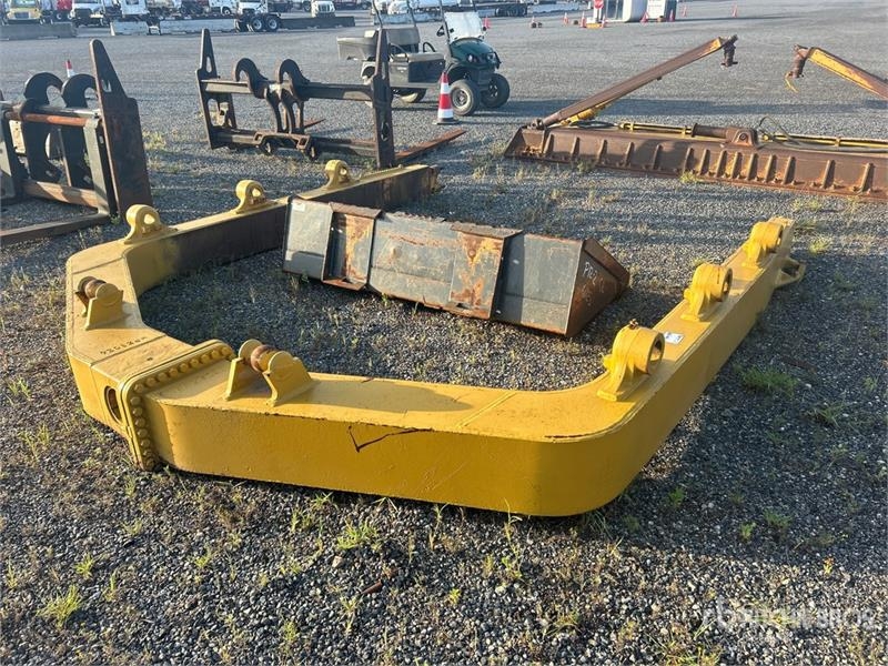 Crawler Tractor C-Frame