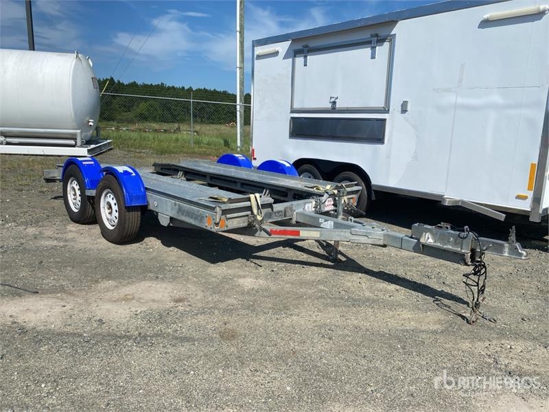 Semi-remorque porte-engins Demco T/A 1 Car Open Car Carrier — occasion 2020