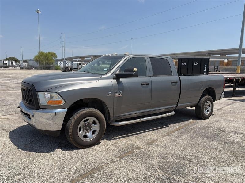 Fourgon utilitaire Dodge Ram 3500 — occasion 2012