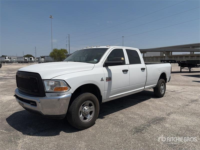 Fourgon utilitaire Dodge Ram 3500 — occasion 2012