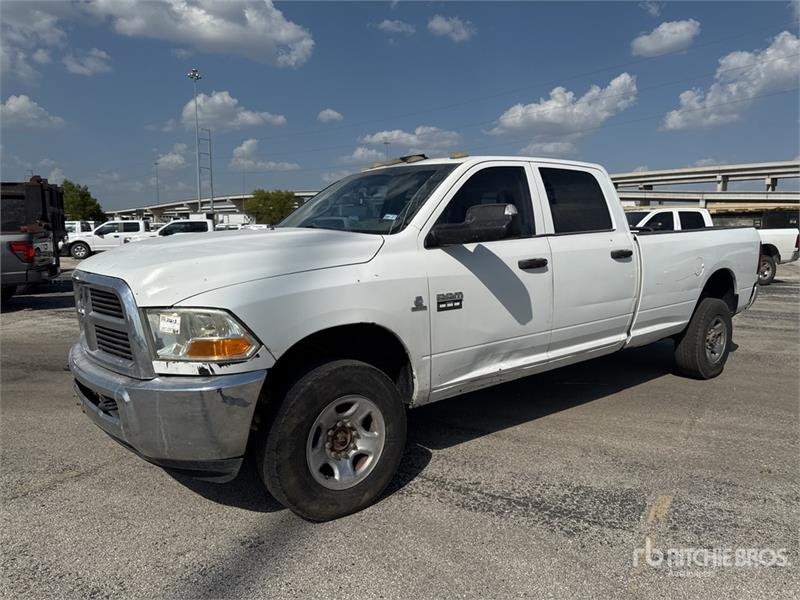 Fourgon utilitaire Dodge Ram 3500 — occasion 2012